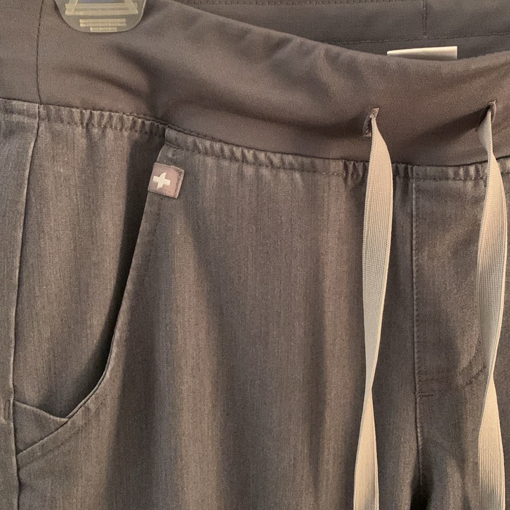 Figs Technical Collection jogger scrub pants - Picture 2 of 5